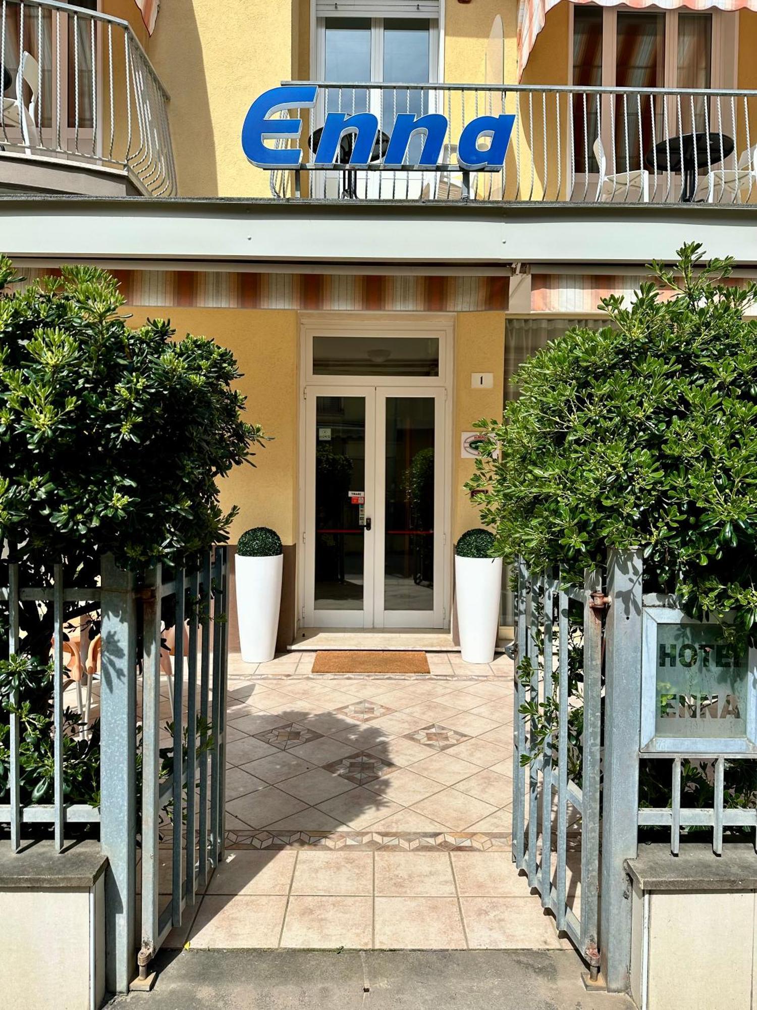 Hotel Enna Rímini